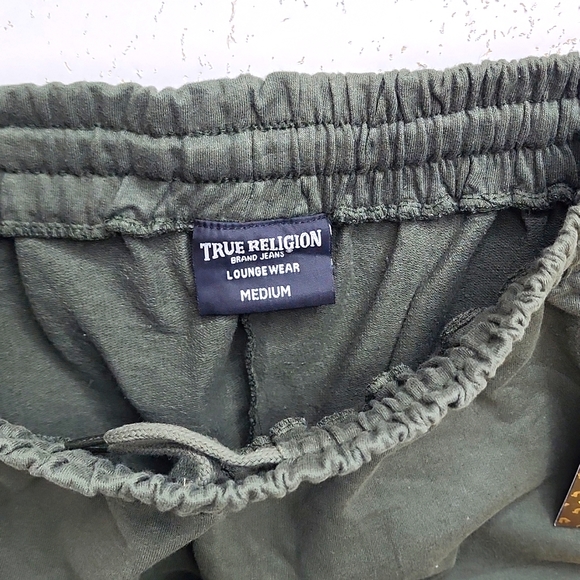 TRUE RELIGION SHORTS DARK GREEN WITH GOLD LOGO - Picture 2 of 8